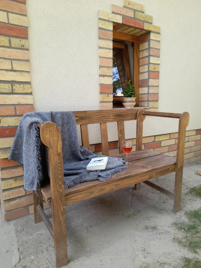 Appartamento Góhér pince és vendégház Csaszartoltes Esterno foto